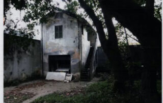 14 - Foto do interior da “casa abandonada”